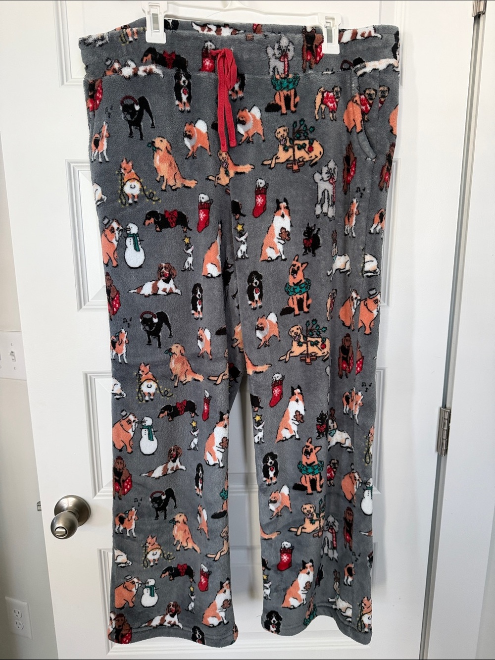 Vera Bradley Cozy Gray Holiday Dog Print Fleece Lounge Pants